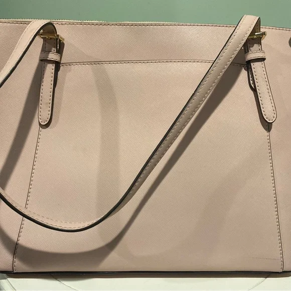 I took tags off/never used. I uploaded a photo for true color. - Picture 3 of 5